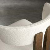 04 72f96bf2 27a0 486e ad3d 392cbdf96a3c