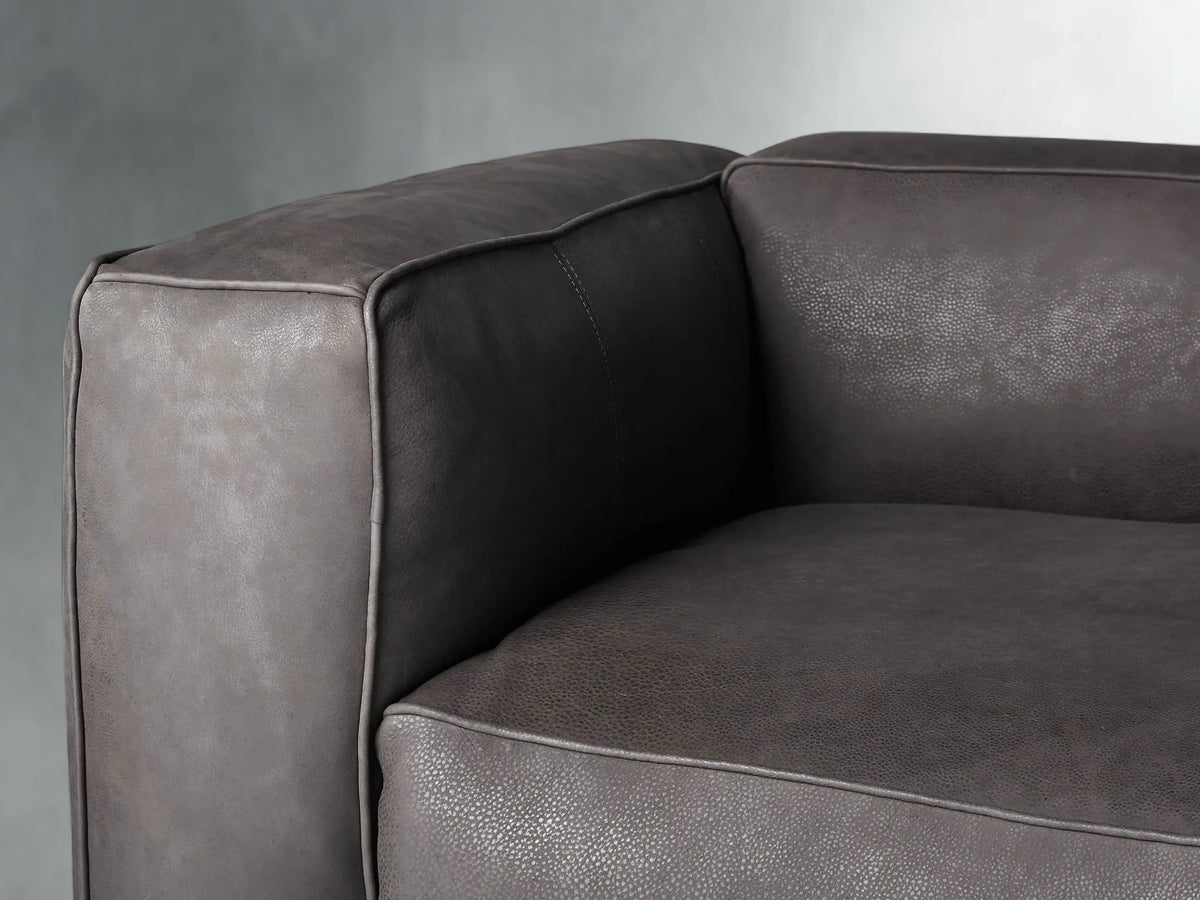 04 a6cb78ad 07a5 4f9e b8c7 713342273037