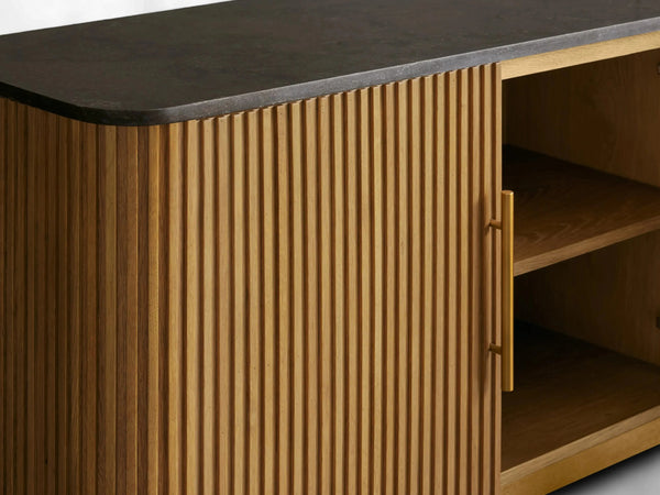 18 10472b82 62da 4a49 97f1 04224b5da73a