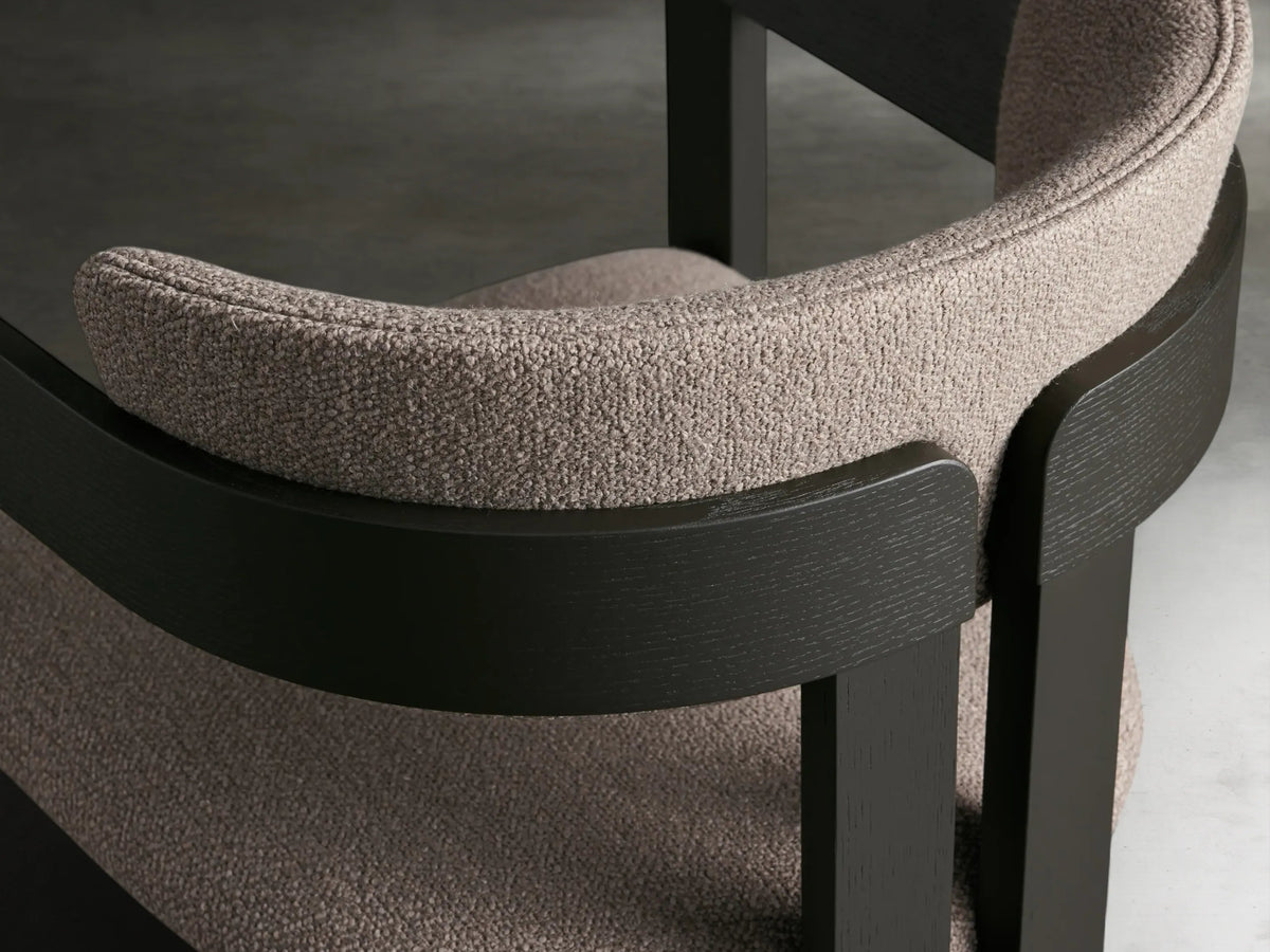 20 4a7a73fb 8b33 4c48 ad72 978038574819