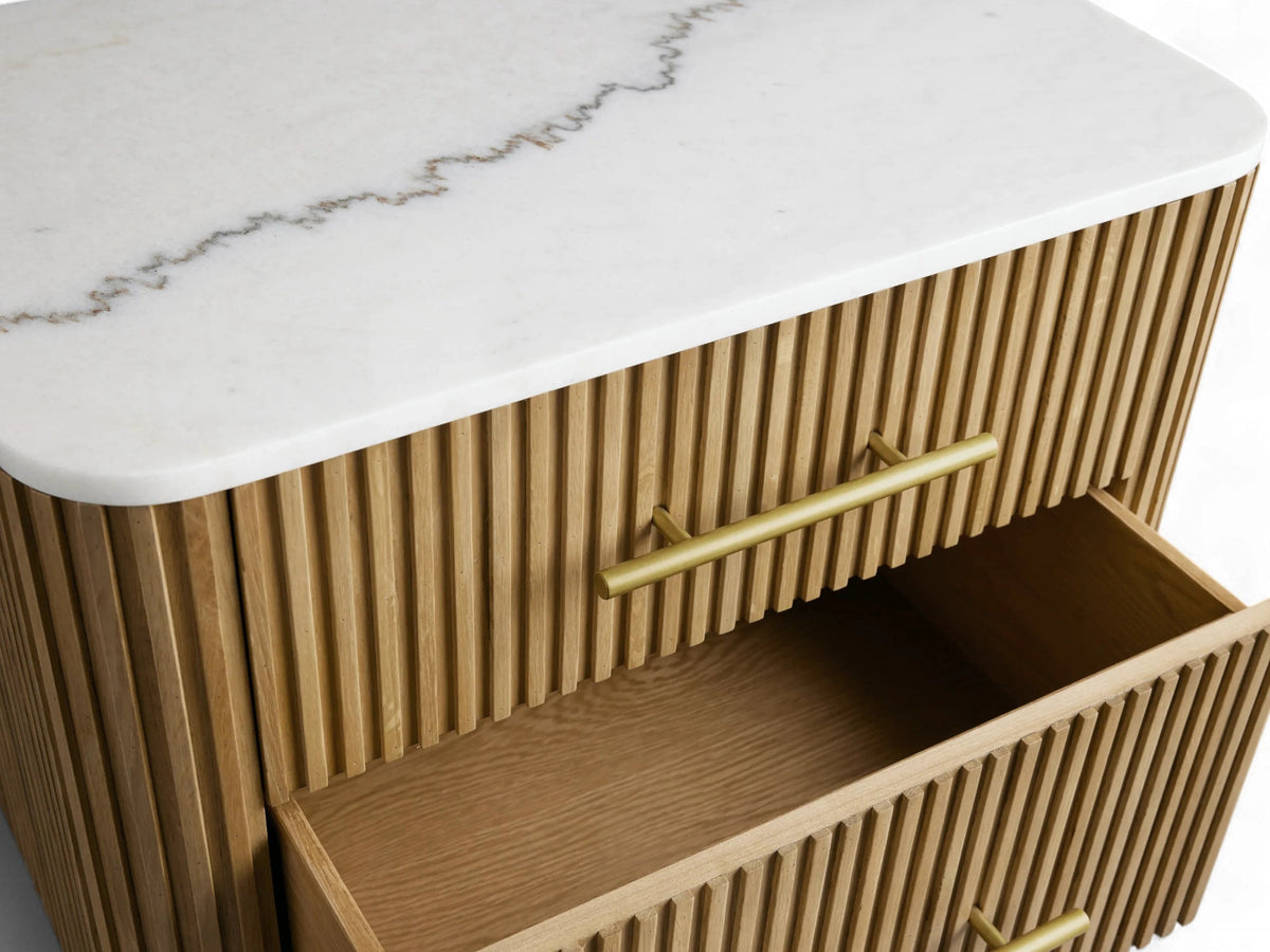 33 703b8b03 c488 4445 a621 021f508725f9