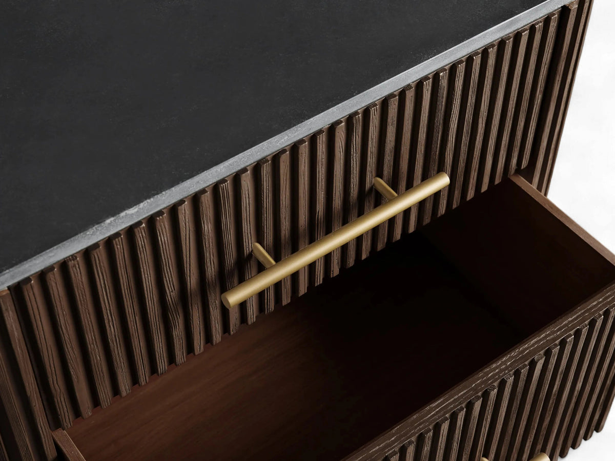 39 b3b335db 0831 48f8 8f25 32946fc3ac70